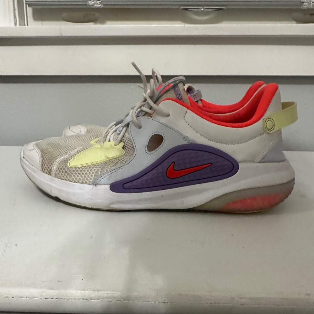 Nike Joy Rides - Picture 4 of 8